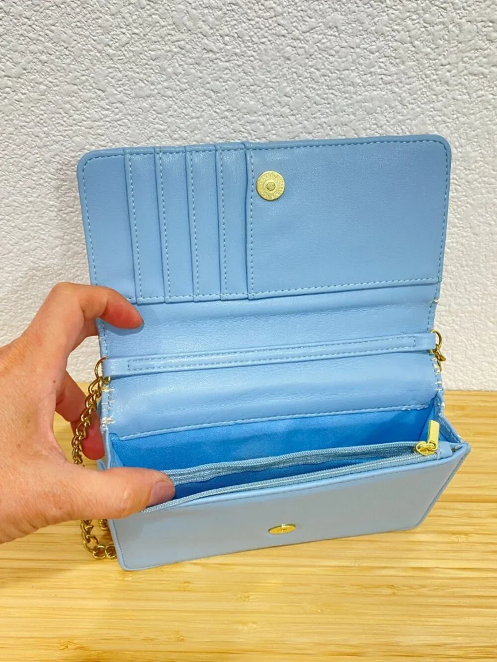 Light Blue Quilted Crossbody Bag Gold Chain Strap Purse - Picture 7 of 13